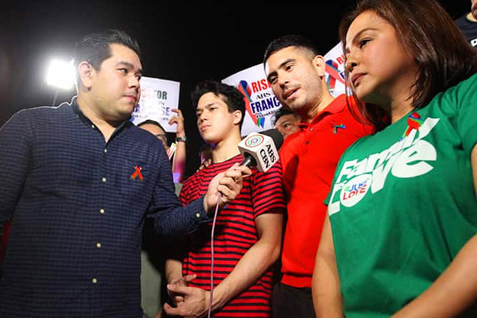 IN PHOTOS: Wearing ABS-CBN colors, stars join prayer rally for network’s franchise renewal 6
