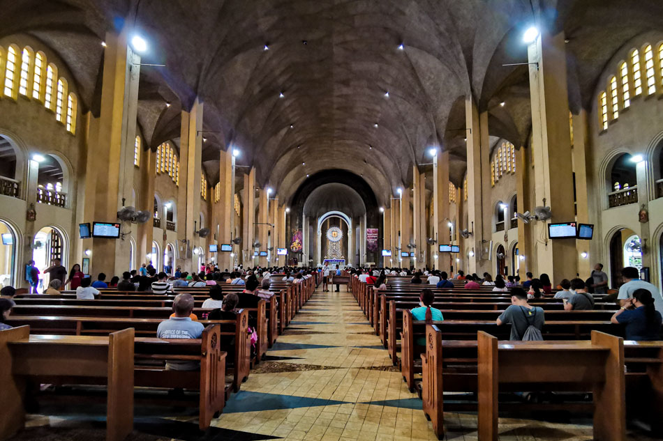 LOOK: Fewer people attend Baclaran novena amid COVID-19 scare 4