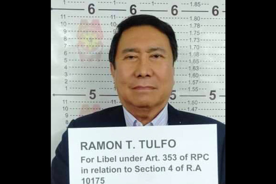 Ramon Tulfo surrenders in Manila over libel charges 1