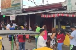 Remittance centers, pawnshops dinagsa sa pagsisimula ng Luzon quarantine