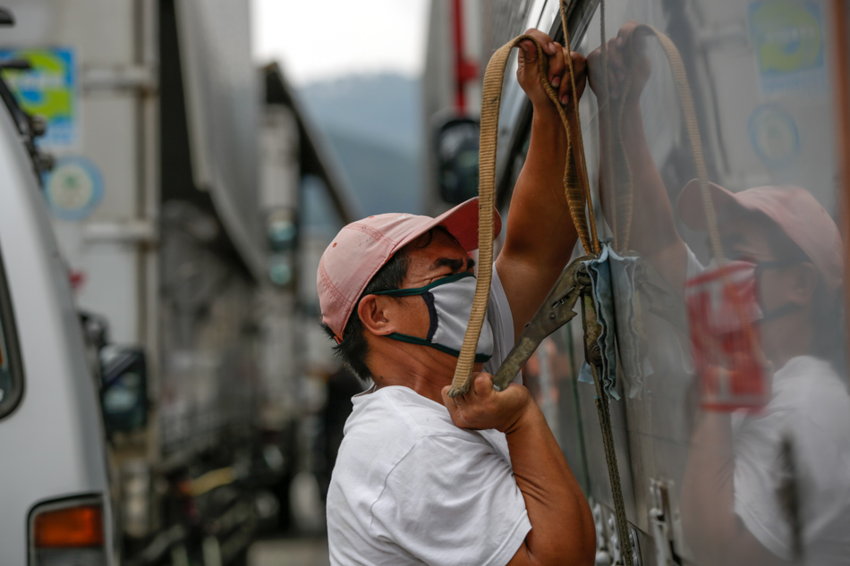 From truck drivers to farmers, vegetable industry in northern Luzon hits roadblock 2
