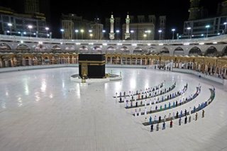 Fajr prayer at the Kaaba