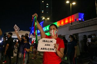 ABS-CBN employees say no reason to blame Lopezes for shutdown, layoffs