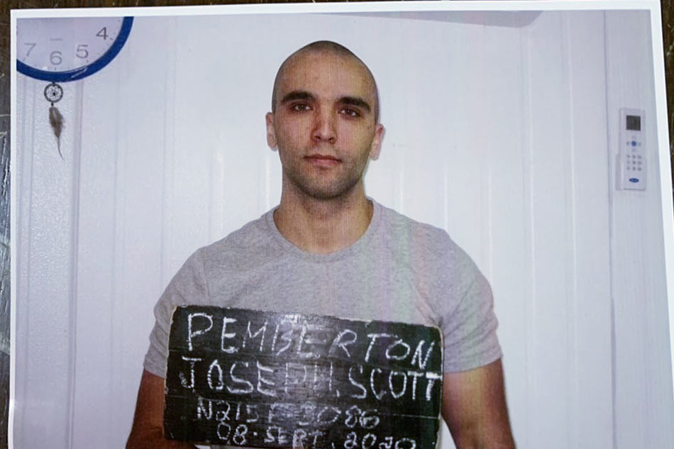 Convoy believed to be carrying Pemberton leaves Philippine military