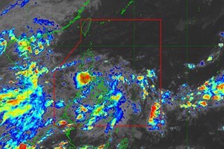 'Ofel' maintains strength as it continues to move towards Marinduque, Romblon
