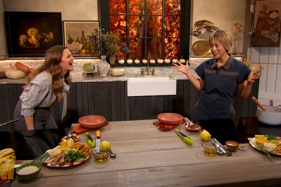 WATCH Pinay chef prepares quinoa risotto on Drew Barrymore's show