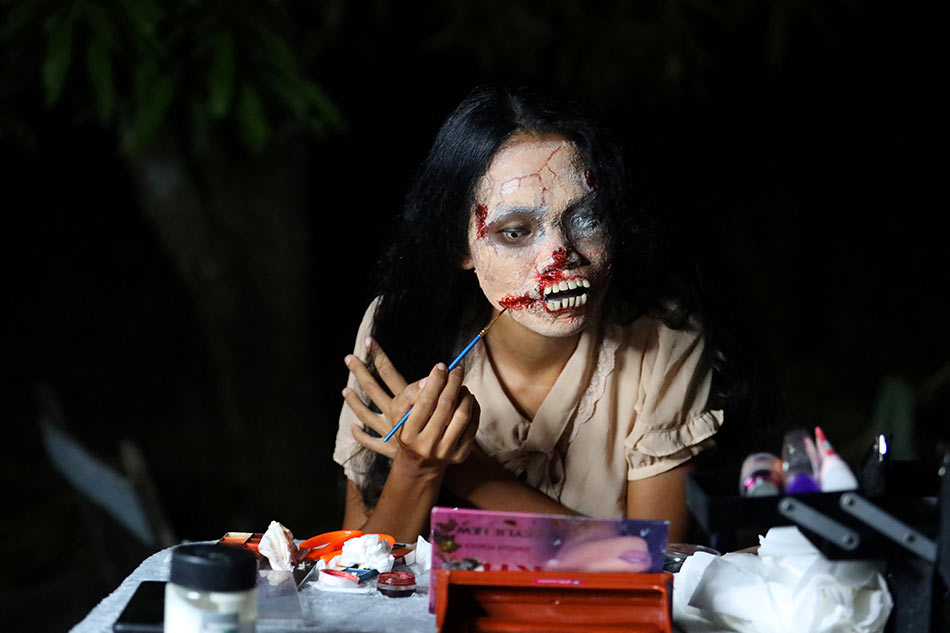 Thai zombie seller cashes in on dead people's clothes | ABS-CBN News