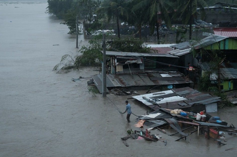 SLIDESHOW: Philippines feels fury of Ulysses 8