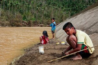 Pagkain, tubig, housing materials hiling ng mga residente ng Catanduanes