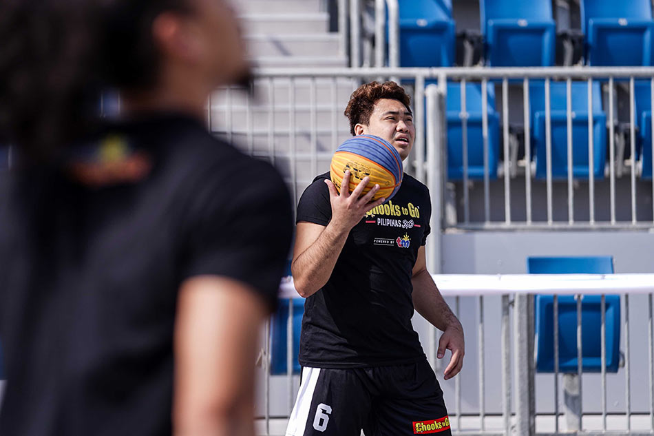 LOOK: Manila Chooks squad endures scorching heat in first Doha practice 3