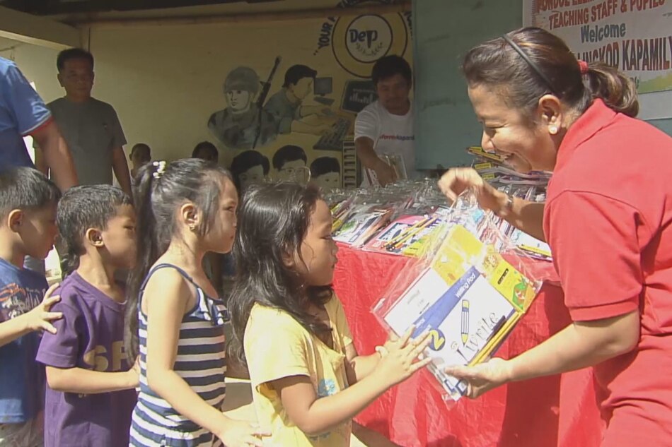 School supplies handog sa mga estudyanteng naperwisyo ng Ursula sa Capiz 1