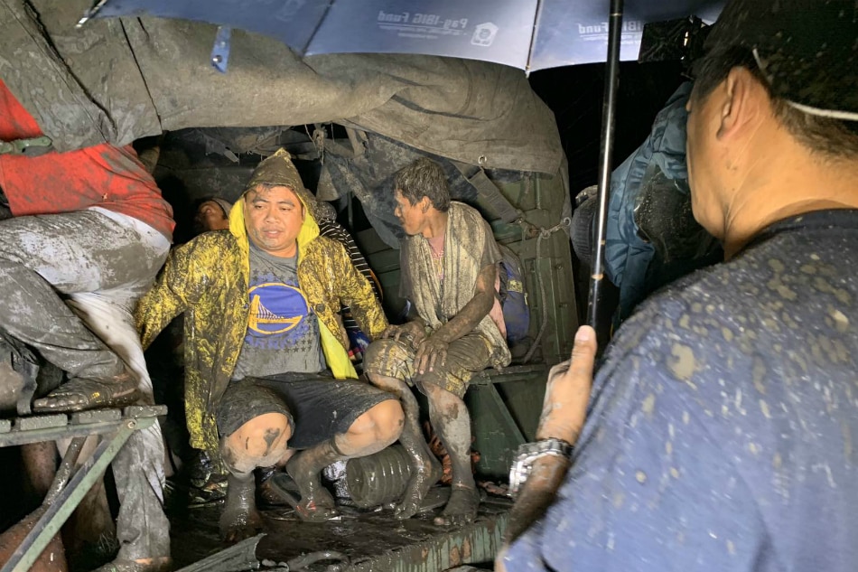 Evacuation amid ashfall and mud in Talisay, Batangas 4