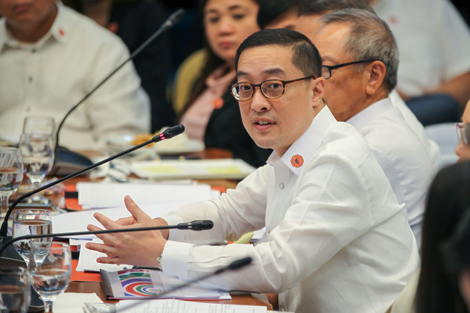 ABS-CBN PDRs &#39;compliant&#39; with law, as SEC says ownership rules evolving 1