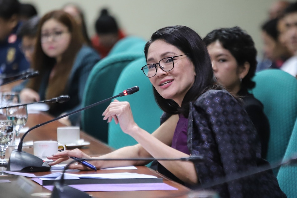 Hontiveros seeks suspension of tax on online sellers until end of 2020 ...