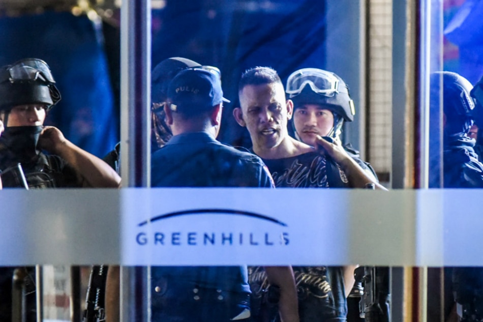 IN PHOTOS: Greenhills hostage-taking crisis 19