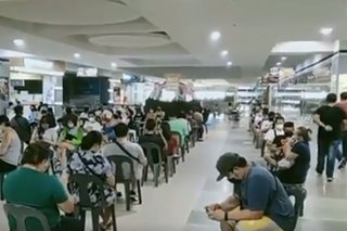 Pila sa supermarkets humaba kasunod ng Luzon lockdown extension