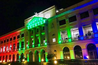 In red, green, blue: De La Salle University shows support to ABS-CBN