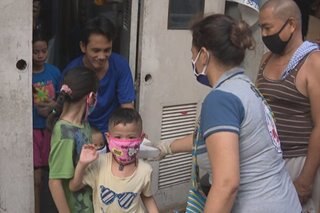 'Pantawid ng Pag-ibig': Pagkain hatid sa mga taga-Caloocan, Maynila