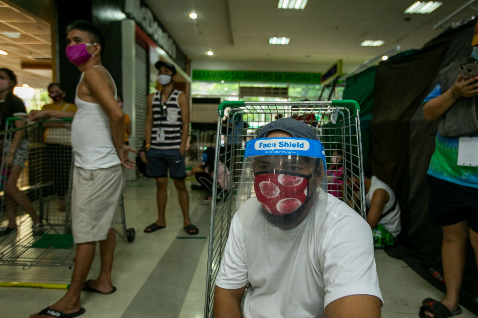 Philippines sees economy shrinking by 2 to 3.4 percent due to COVID-19 1