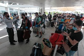 Higit 135,000 overseas Filipino na ang umuwi dahil sa pandemic: DFA