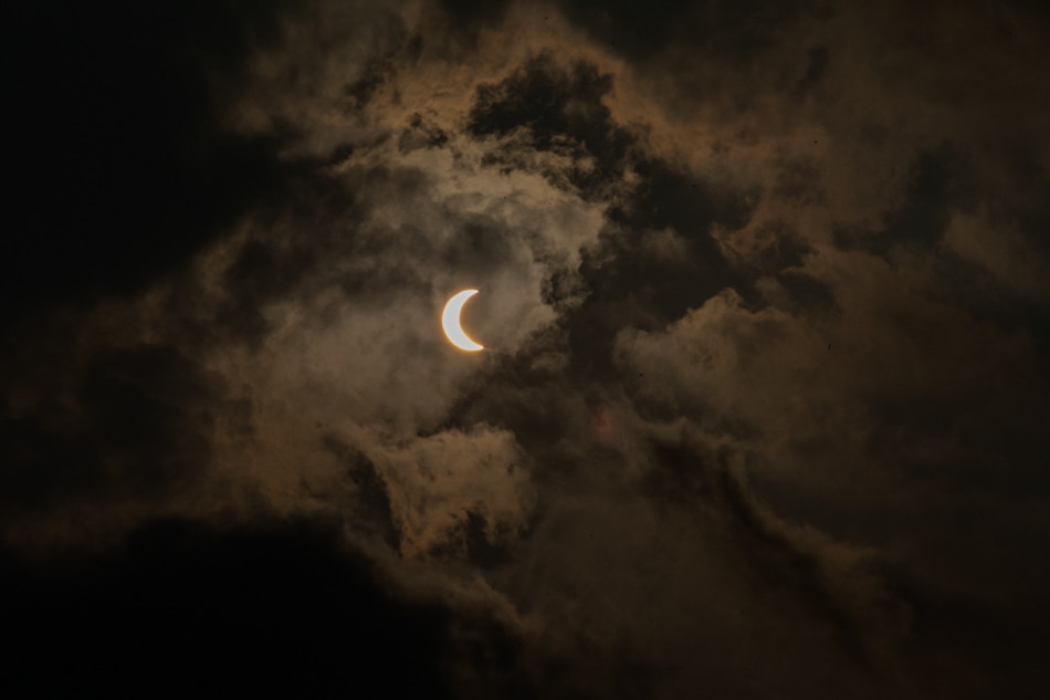 SLIDESHOW: Annular solar eclipse captivates sky gazers 13