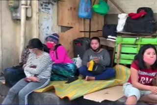 Stranded na mga pasahero, balik-bangketa sa Pasay