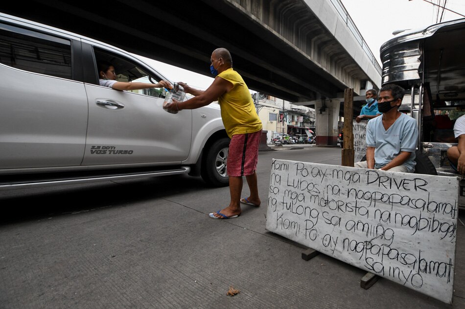 Virus puts jeepney drivers&#39; futures in flux 12