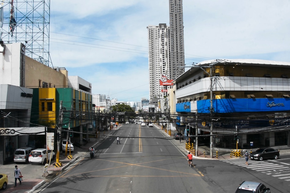No more home quarantine for COVID-19 positive residents of Cebu City: DILG 1