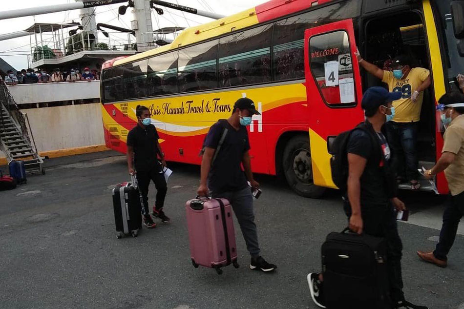 Over 100 stranded Pinoy seafarers from China arrive home 1