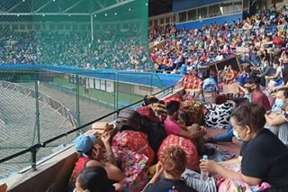 'Baka dito pa namin makuha 'yung sakit': Mga stranded nakatengga sa Rizal Stadium