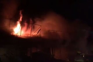 4 tindahan nilamon ng apoy sa Quezon City