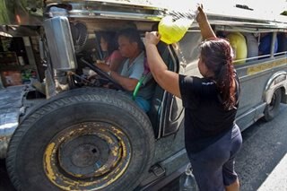'Magpatulo ka lang': Duterte isinusulong ang gaas bilang disinfectant