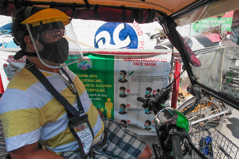 Filipinos urged to wear face shields as gov&#39;t considers mandatory use 1