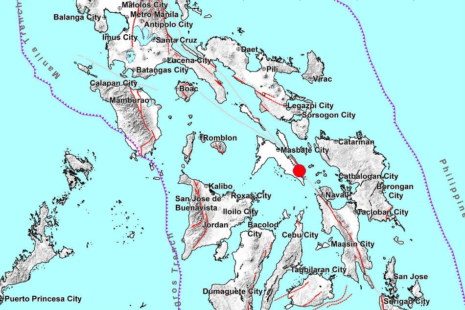Magnitude 6.6 quake rocks central Philippines 1