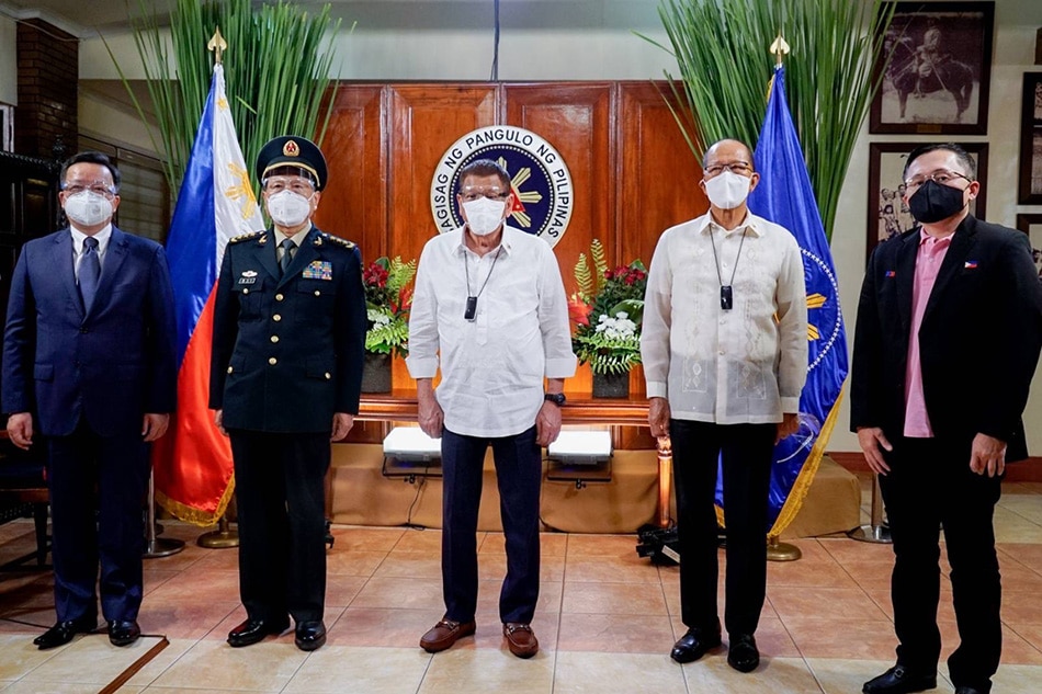 Duterte invokes UNCLOS in Chinese defense minister&#39;s visit 1