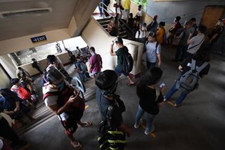 Easing distancing rules 'risky', may trigger surge in COVID-19 cases: experts