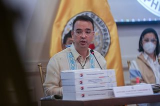 Ousted Cayetano resigns as Velasco assumes Speakership