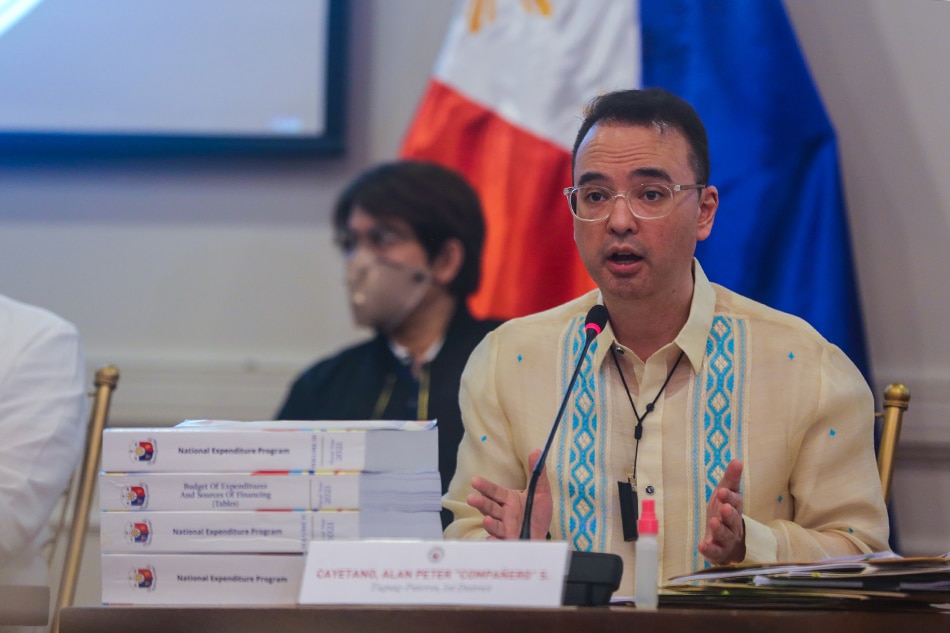 Cayetano unlikely to join minority bloc following ouster as Speaker, says Barbers 1