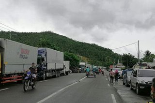 Mahigit 600 na mga pasahero, stranded sa Sorsogon dahil sa bagyong Ofel