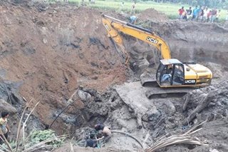 Retrieval ops sa natabunang ‘treasure hunters’ sa Surigao del Sur dahil sa landslide, patuloy
