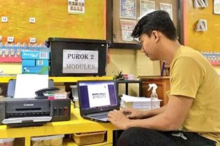 Ilang paaralan sa Cagayan nabigyan ng donasyong papel, computer