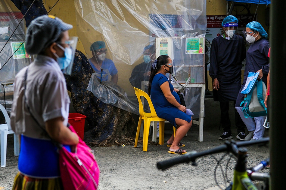 Philippines&#39; virus tally breaches 370,000 1