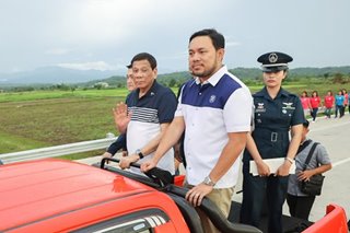 Duterte pinaiimbestigahan ang buong pamahalaan dahil sa korupsiyon