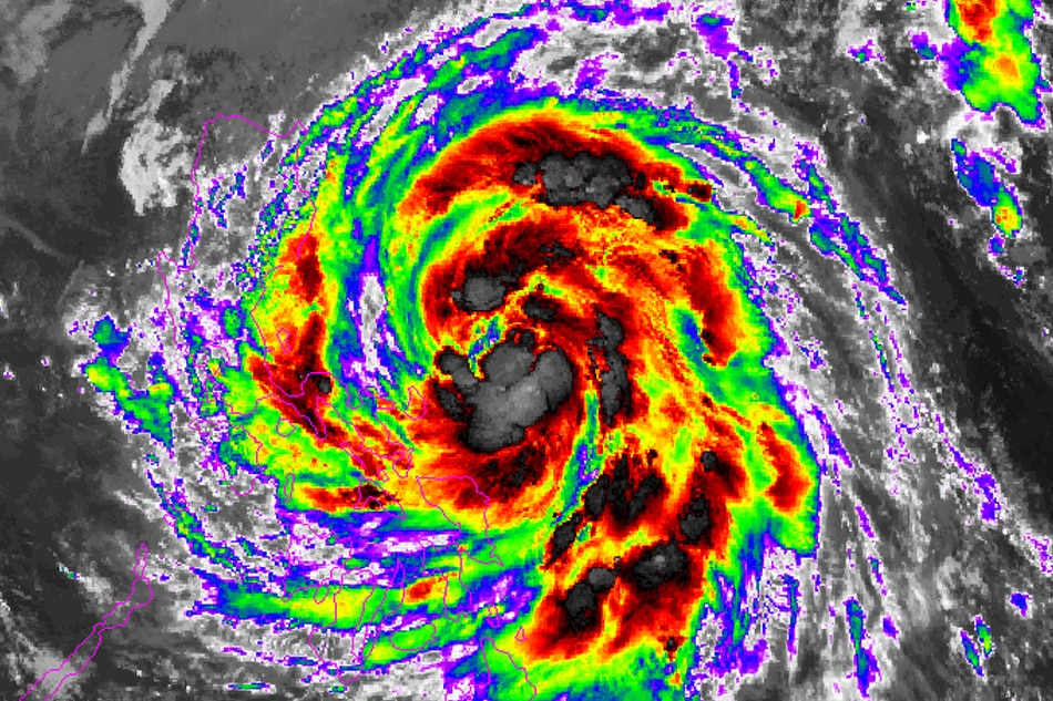 Pre Emptive Evacuation Begins In Camarines Norte Ahead Of Storm Ulysses Abs Cbn News 2745