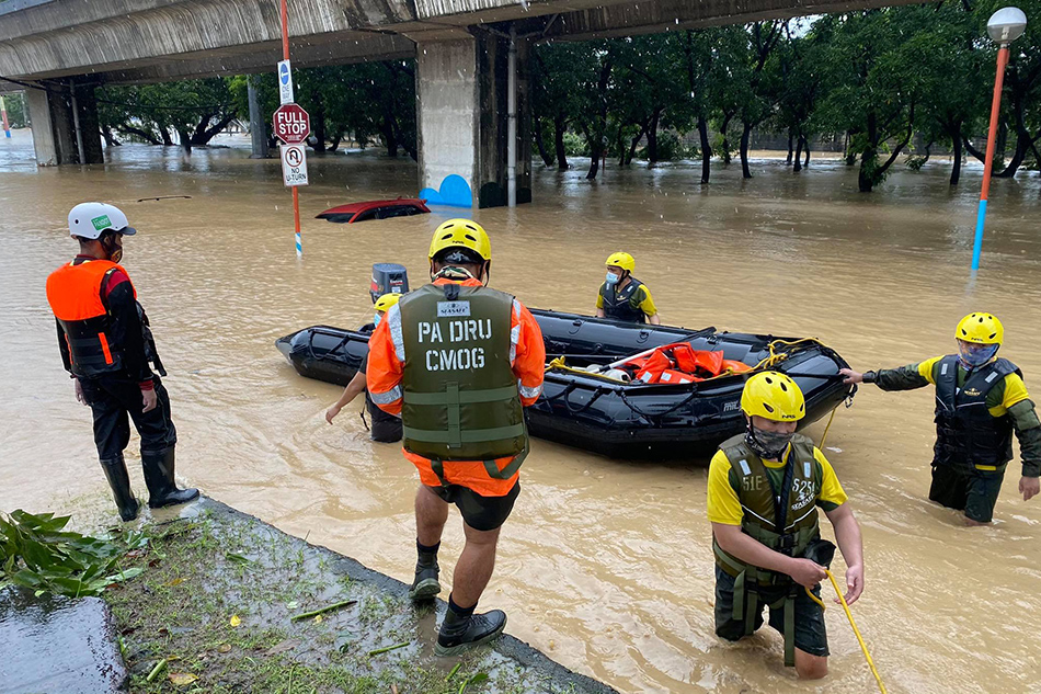 A military disaster risk unit in Barangka, Marikina responding to the onslaught of Typhoon Ulysses on Nov. 12, 2020. Fernando G. Sepe Jr., ABS-CBN News/file