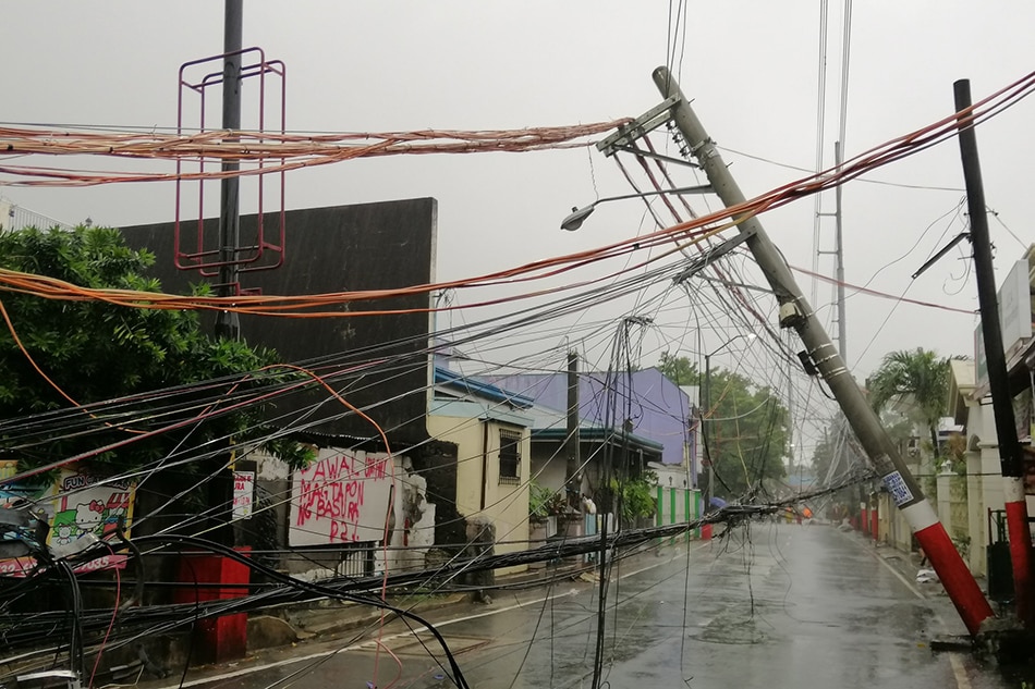 LOOK: Typhoon Ulysses destroys structures, forces evacuation in different parts of Luzon 5