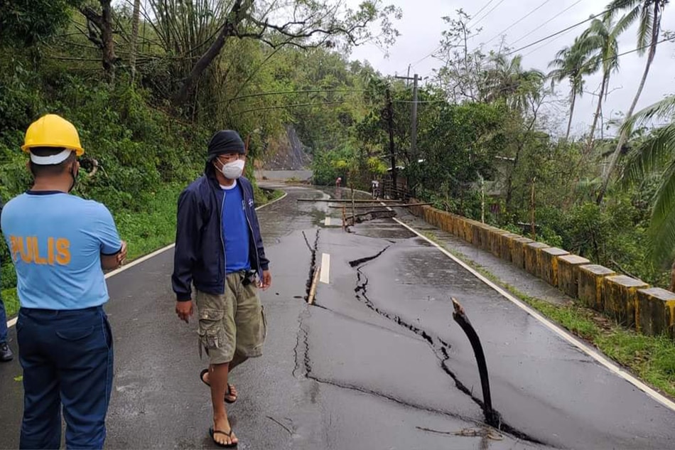 LOOK: Typhoon Ulysses destroys structures, forces evacuation in different parts of Luzon 10