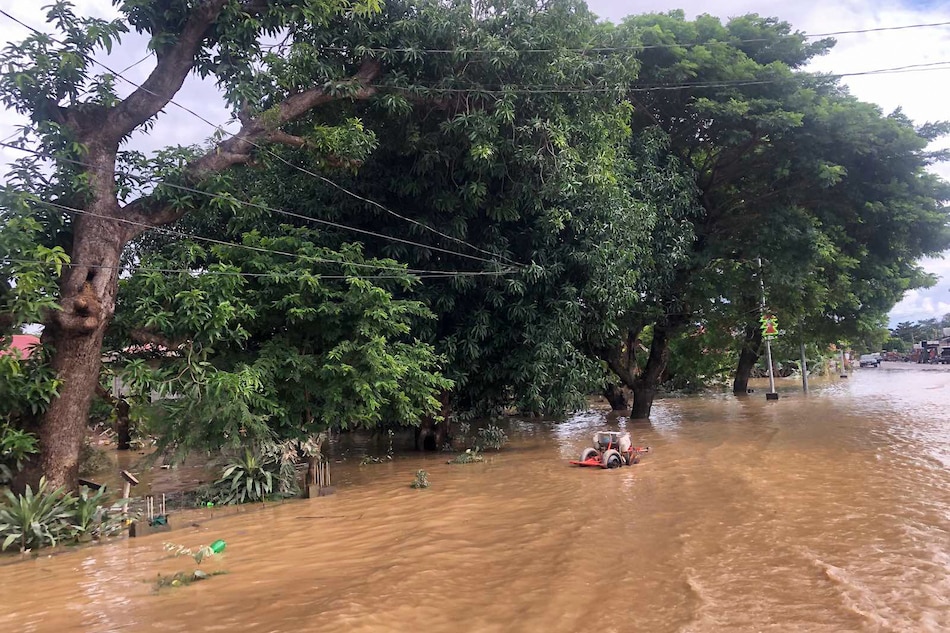 VP Robredo visits flood-hit Cagayan 1