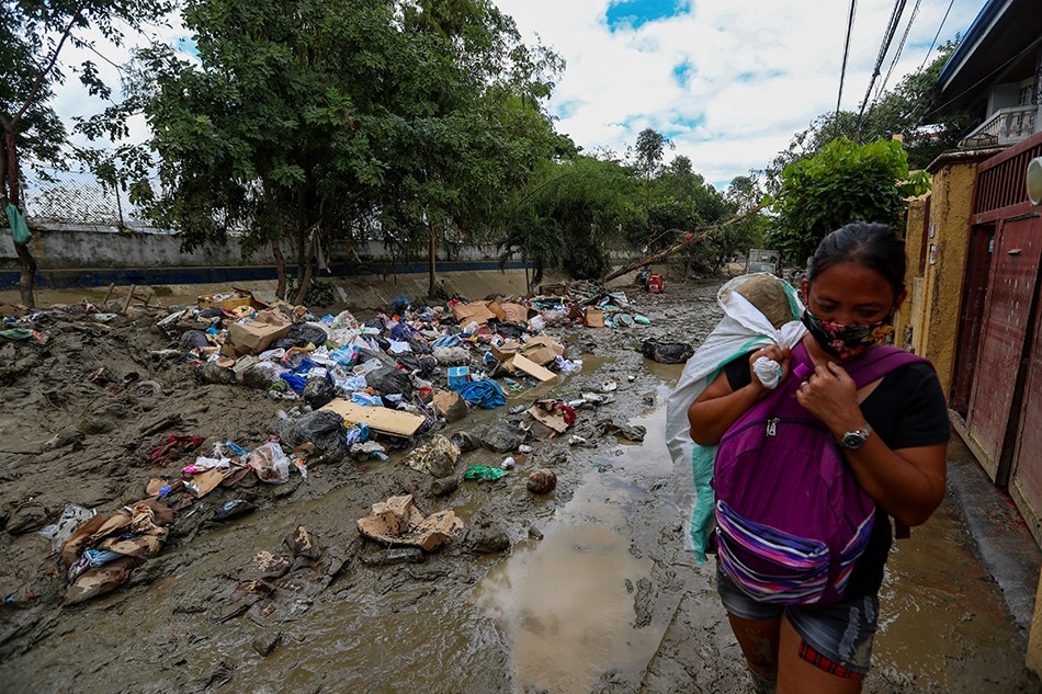 Ulysses floods brought 1 1/2 years worth of garbage in Marikina: mayor 1