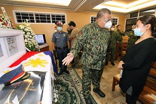 Sinas pays last respects to former Jolo Police Chief